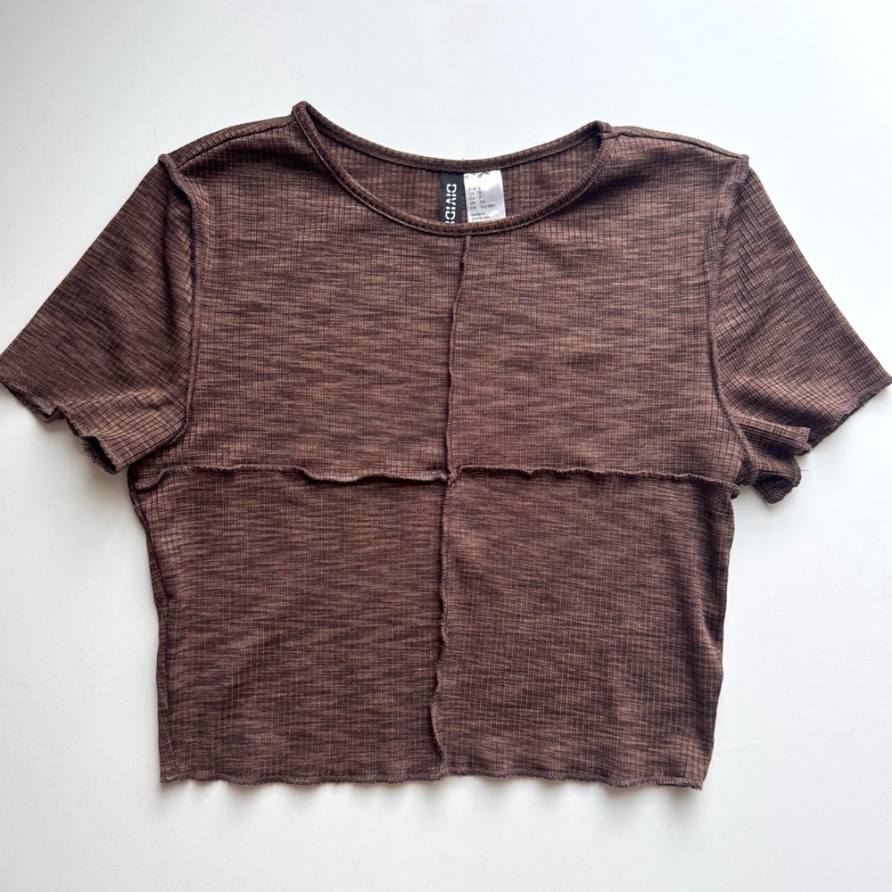 H&M Brown Ribbed Cropped T-Shirt – Small